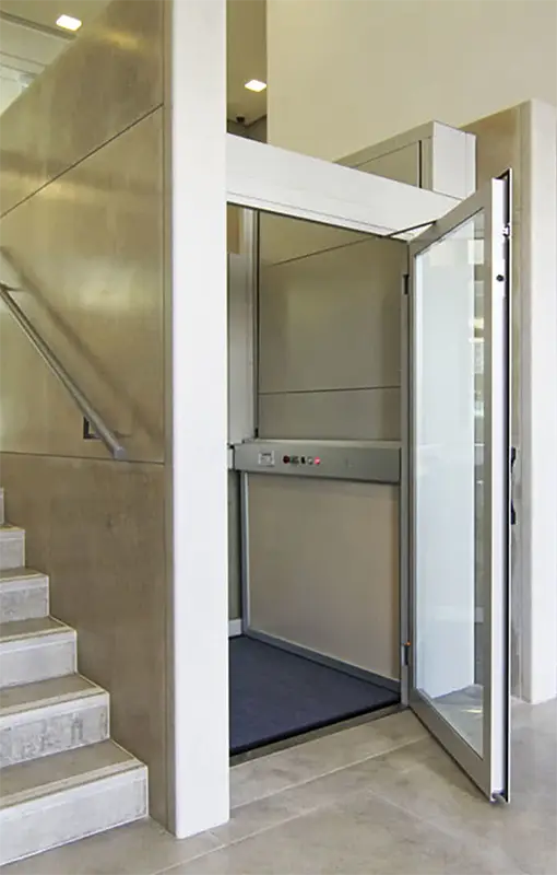 Nueva instalación de un elevador vertical sin foso